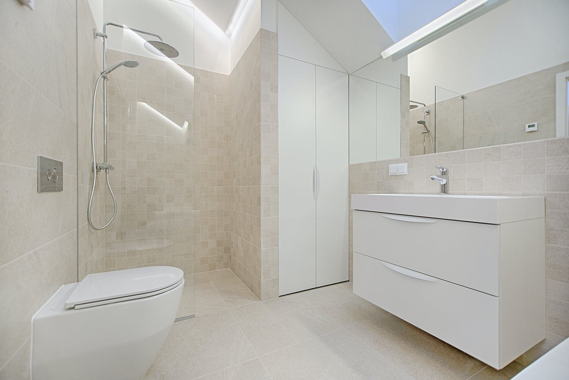 pexels-photo-1571462 architectural photography of toilet