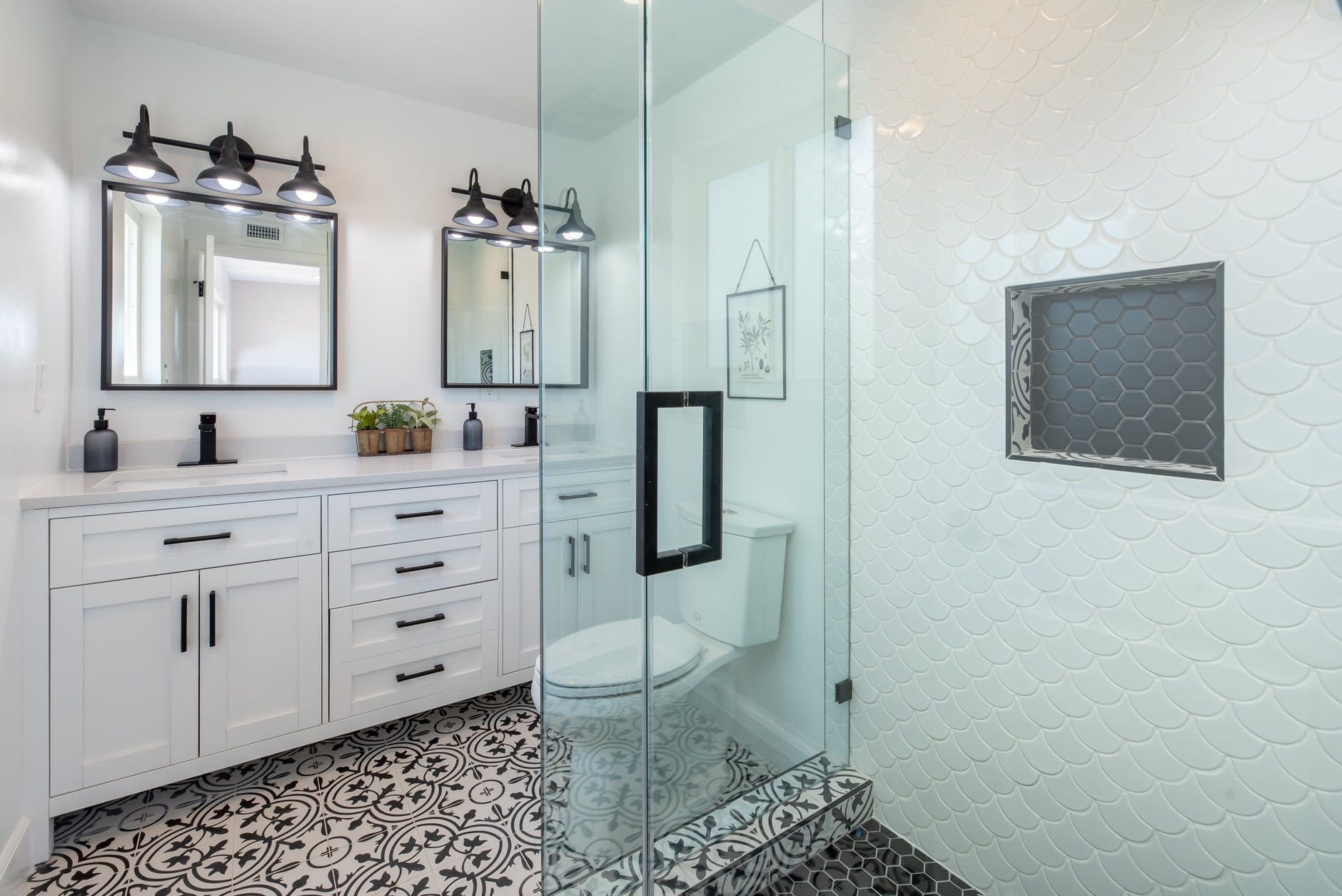 pexels-photo-2988865 photo of a bathroom